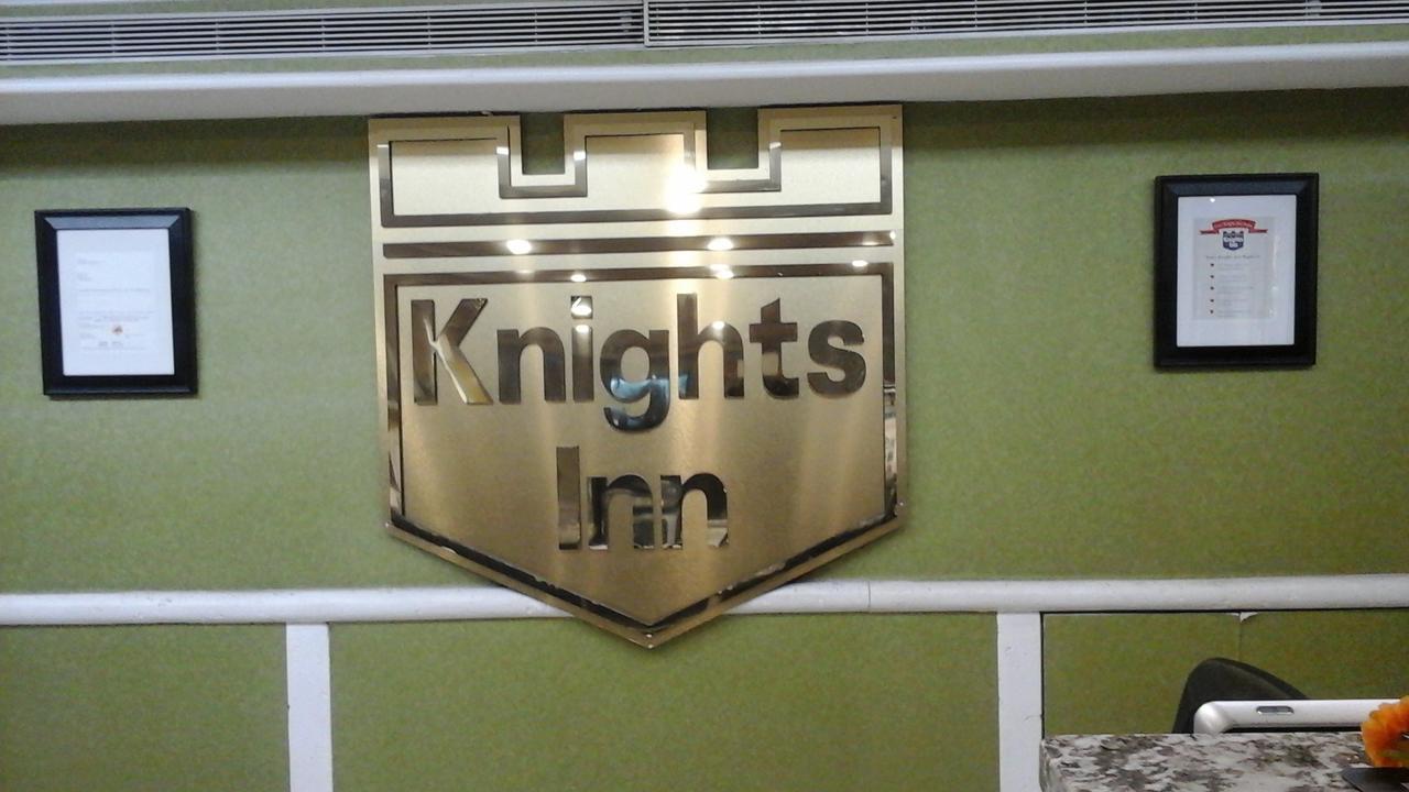 Knights Inn - Литония Экстерьер фото